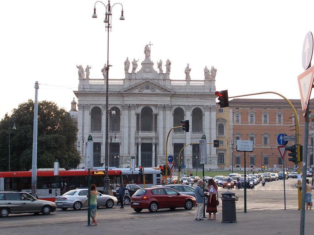 San Giovanni In Laterano Рим Экстерьер фото